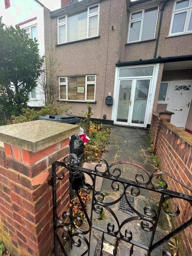 3 Bedroom Terraced House To Rent In Birbeck Road, Newbury Park IG2