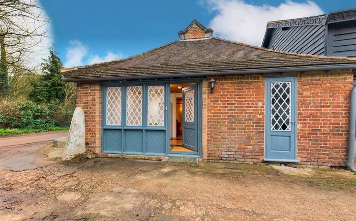 2 Bedroom Mews To Rent In Pendell Farm, Pendell Road, Bletchingley, RH1