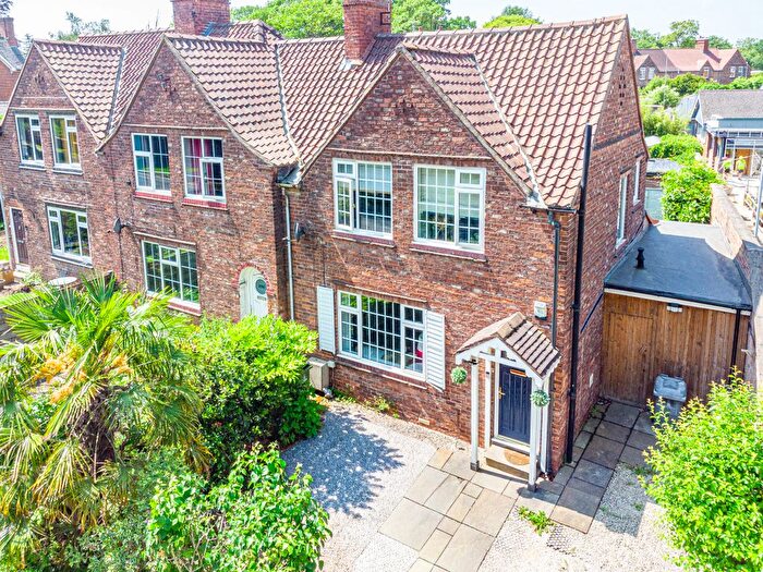 3 Bedroom End Terrace House For Sale In Fulford Road, York, YO10