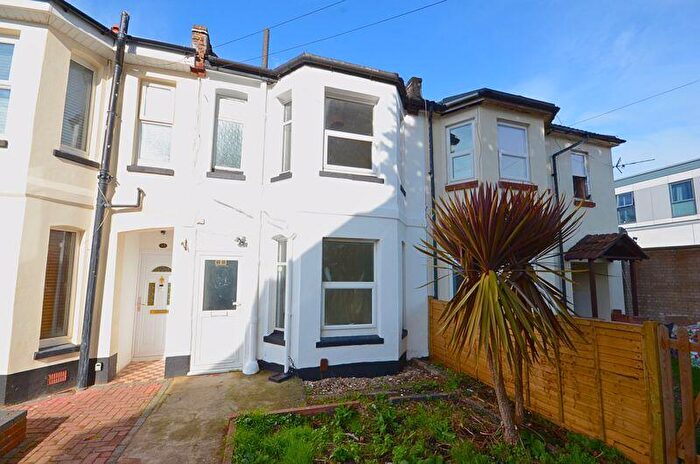 3 Bedroom Terraced House For Sale In Carnarvon Road, Bournemouth, BH1