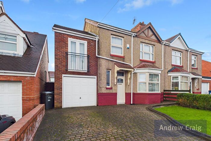 4 Bedroom Semi Detached House For Sale In Dulverton Avenue, South Shields, NE33