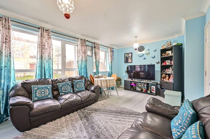 2 Bedroom Flat For Sale In Nelson Grove Road, South Wimbledon, London, SW19