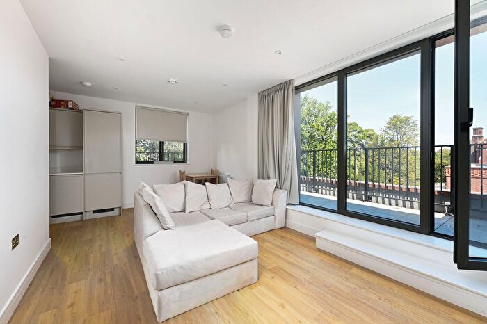 1 Bedroom Flat To Rent In Farnborough Road, Farnborough, GU14