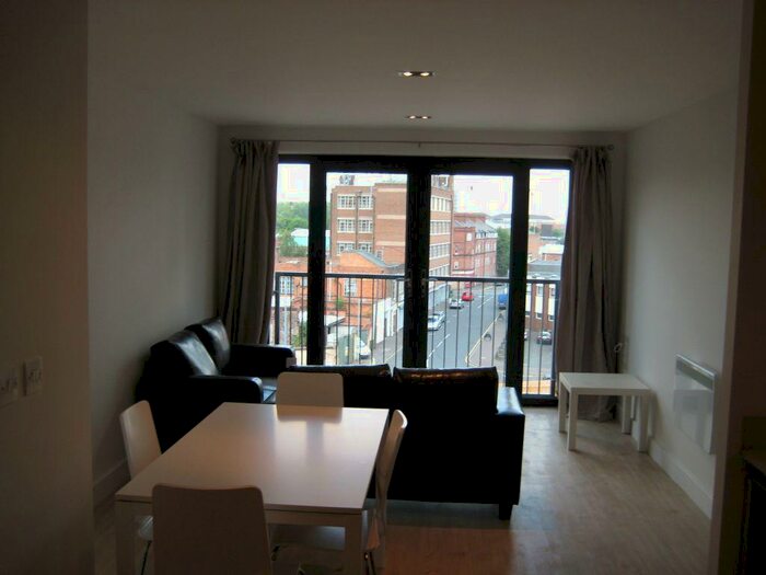 2 Bedroom Duplex To Rent In Hub Furnished Duplex - Including Parking, B4