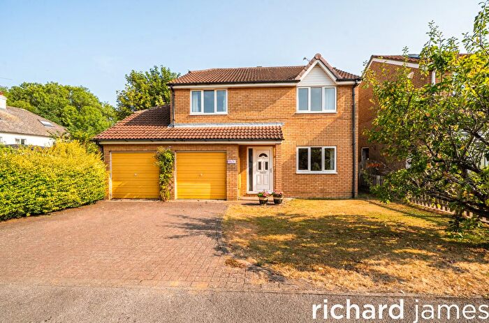 4 Bedroom Detached House For Sale In Hampton Drive, Grange Park, Swindon, SN5