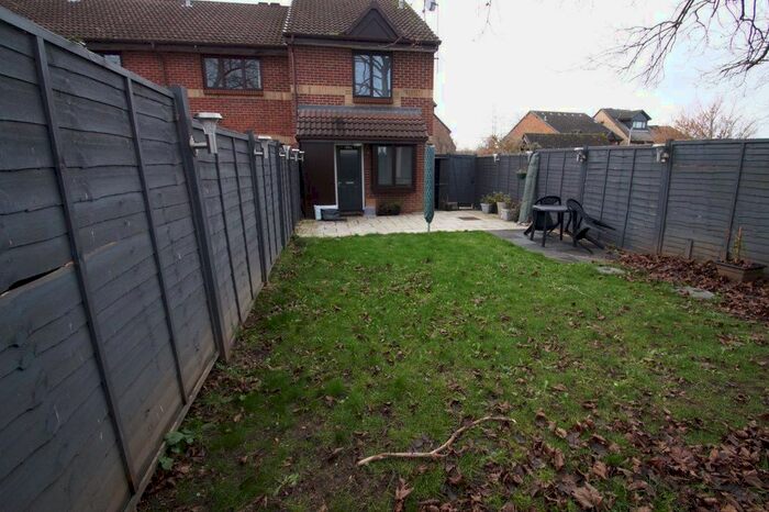 1 Bedroom Property To Rent In Maypole Road, Burnham, Slough SL6