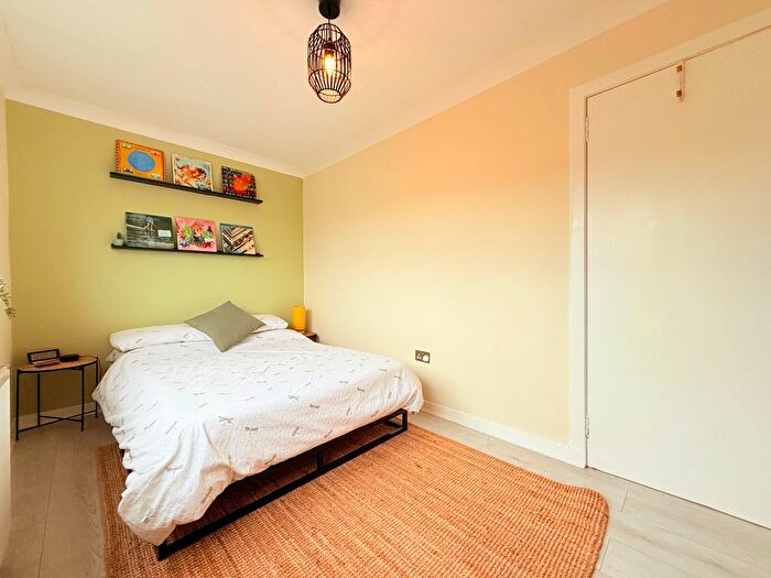 2 Bedroom Flat For Sale In Exeter Street, Coatbridge, ML5
