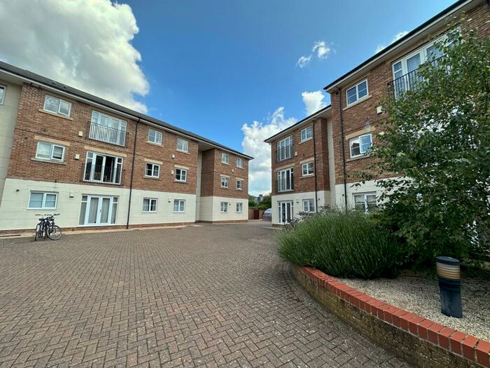 2 Bedroom Apartment To Rent In Long Ford Close, Oxford, OX1