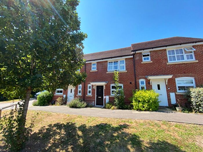 3 Bedroom House For Sale In Farm Drive, Petersfield, GU31