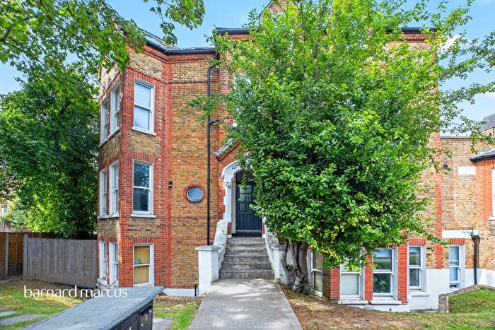1 Bedroom Flat For Sale In Nightingale Lane, London, SW12