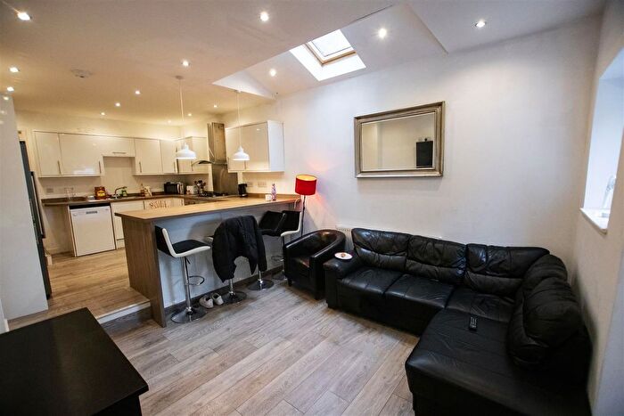 5 Bedroom Property To Rent In Heeley Road, Selly Oak, Birmingham, B29
