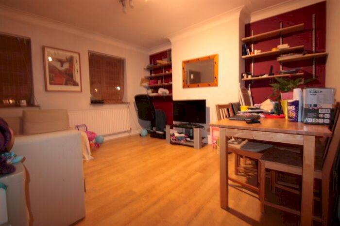 1 Bedroom Flat To Rent In The High, Streatham Hill SW16