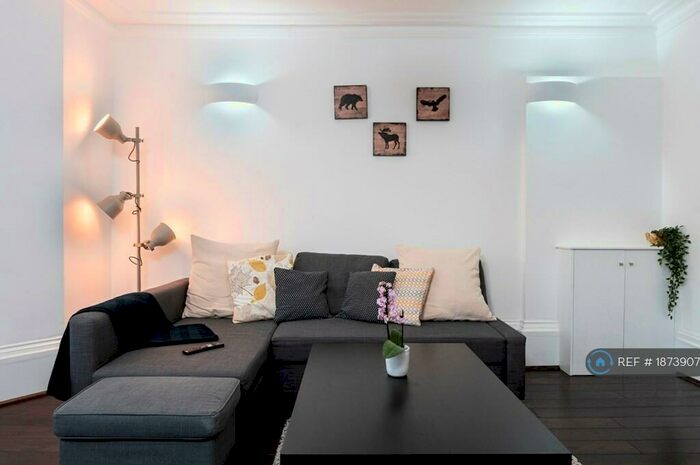 2 Bedroom Flat To Rent In Kings Road, Reading, RG1