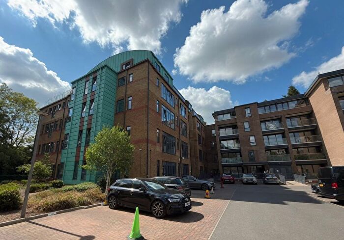 3 Bedroom Flat For Sale In Flat Weston Court, Brindley Place, Uxbridge, Middlesex, UB8