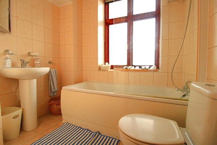1 Bedroom Flat To Rent In Cheshire Street, London, E2