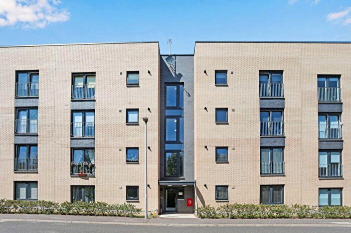 2 Bedroom Flat For Sale In A/ Niddrie Mains Road, Niddrie, EH16