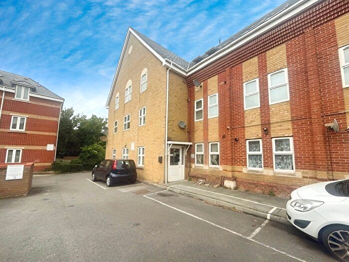 1 Bedroom Flat To Rent In Trafalgar Street, Gillingham, Kent, ME7