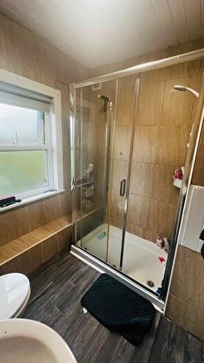 4 Bedroom House To Rent In St Michaels Road, Leeds, LS6