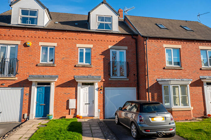 3 Bedroom End Of Terrace House For Sale In Moorland Way, Sherburn In Elmet, LS25