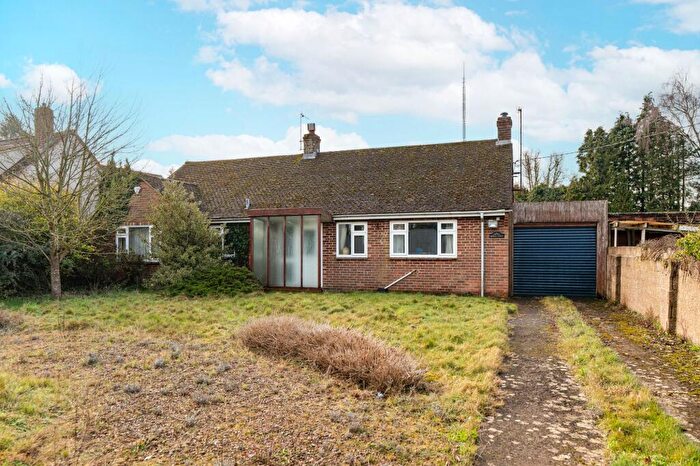 3 Bedroom Detached Bungalow For Sale In Woodperry Road, Beckley, OX3