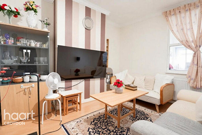 3 Bedroom Terraced House For Sale In Sutherland Road, Croydon, CR0