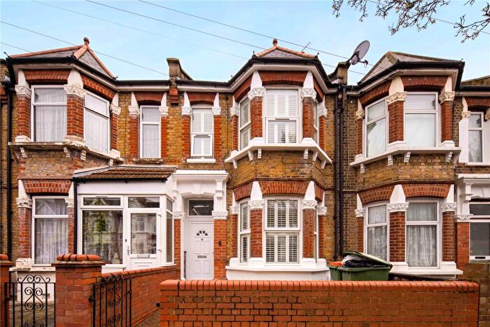 4 Bedroom Terraced House To Rent In Churston Avenue, London, E13
