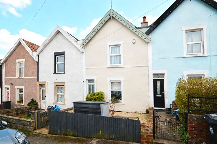 3 Bedroom Terraced House For Sale In Bellevue Park, Brislington, Bristol, BS4
