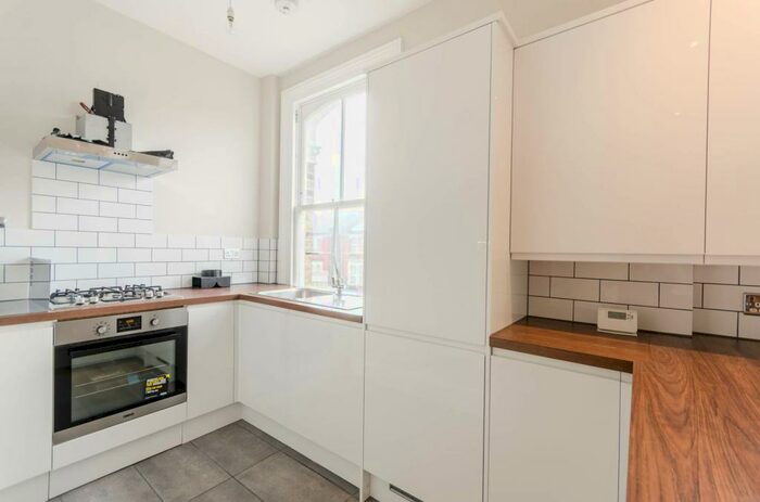 2 Bedroom House To Rent In Alexandra Road, Turnpike Lane, London, N8
