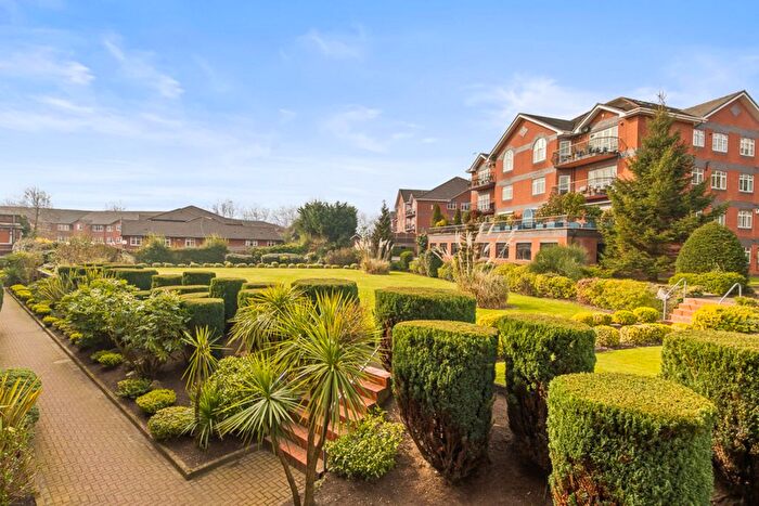 2 Bedroom Flat For Sale In Mossley Hill Drive, Liverpool, L17