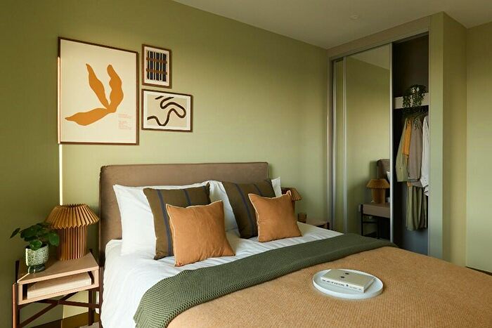 2 Bedroom Flat To Rent In Bale & Anchor, Apartment Anchor House, Conington Road, London, SE13