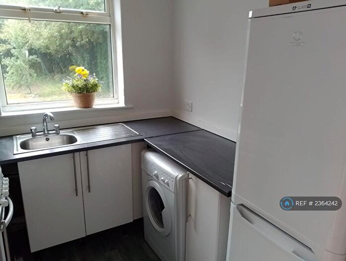1 Bedroom Flat To Rent In Crossgates, Leeds, LS15