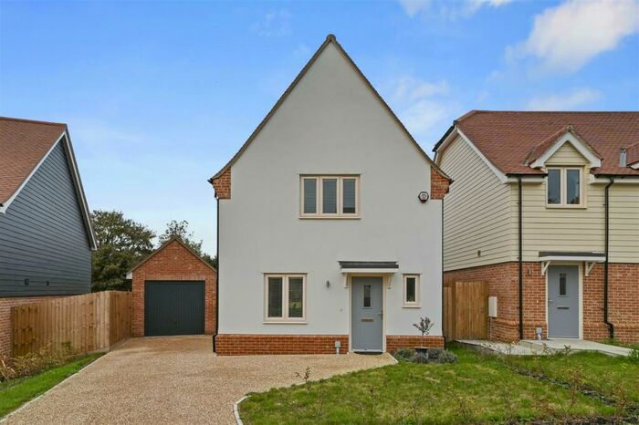 3 Bedroom Detached House For Sale In Bailey Gardens, Brantham, CO11