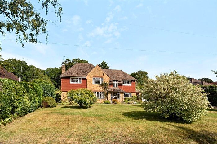 5 Bedroom Detached House For Sale In Park Corner Drive, East Horsley, KT24