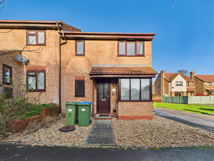 1 Bedroom Terraced House To Rent In Dryden Close, PO16