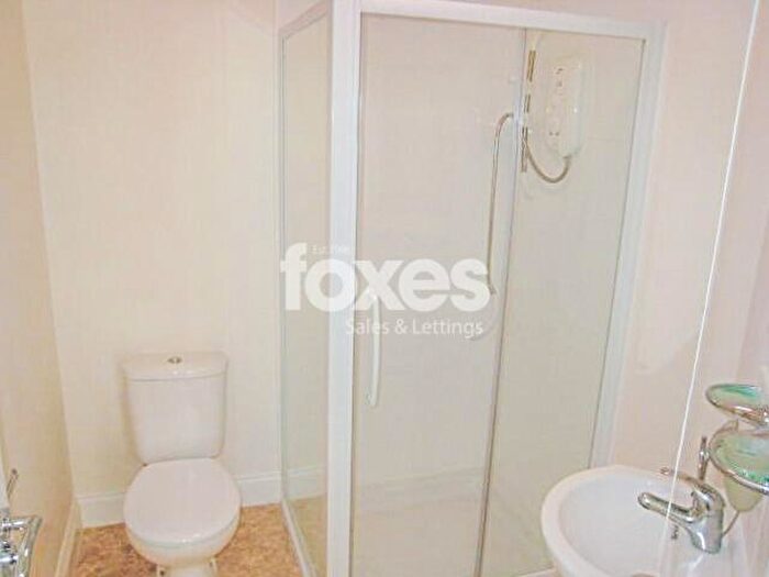 1 Bedroom Flat To Rent In Flat, Christchurch Road, BH7