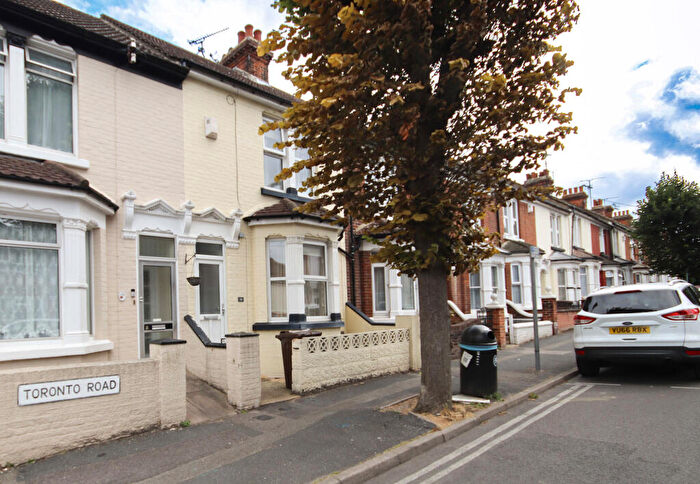 3 Bedroom Terraced House For Sale In Toronto Road, Gillingham, Kent, ME7