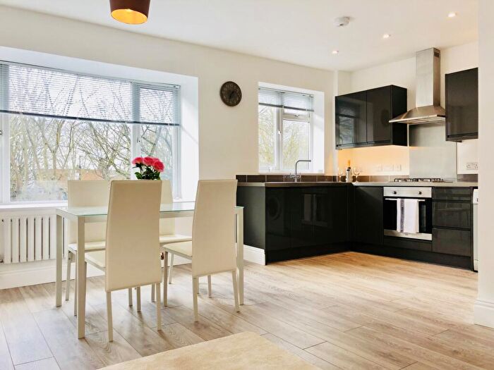 1 Bedroom Flat To Rent In Central Parade, New Addington, Croydon, CR0