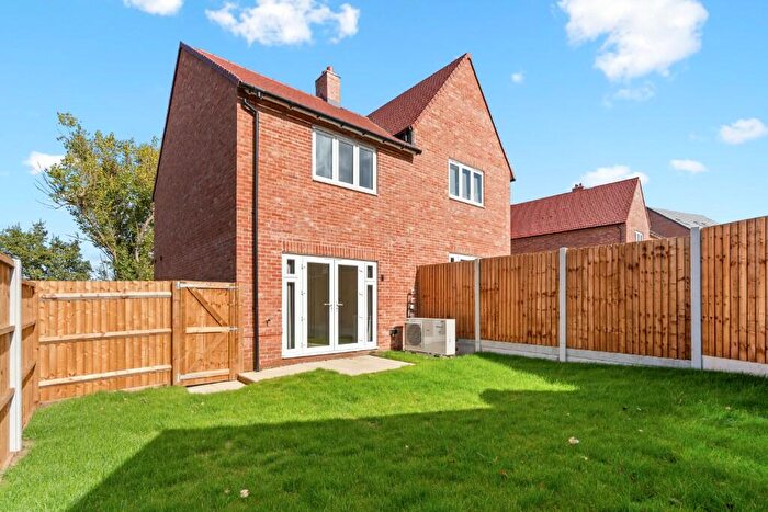 2 Bedroom End Of Terrace House To Rent In Pommel Court, Braintree, Essex, CM7