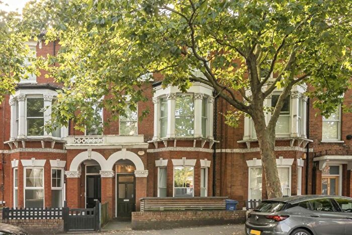 1 Bedroom Flat To Rent In East Dulwich Grove, East Dulwich, SE22