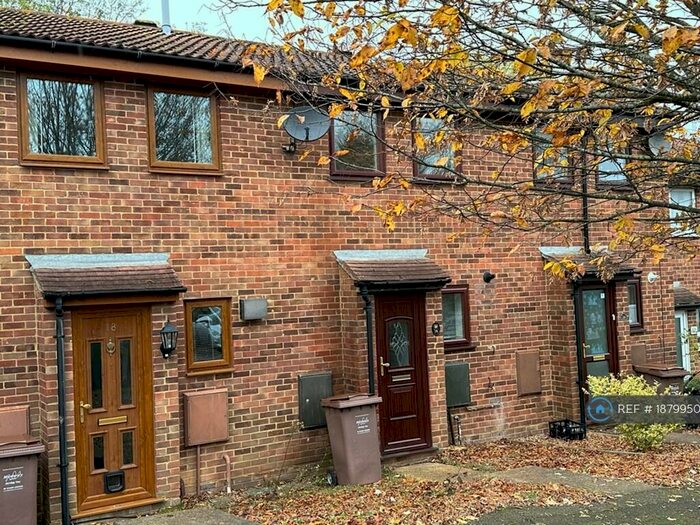 2 Bedroom Terraced House To Rent In Flamingo Close, Chatham, ME5