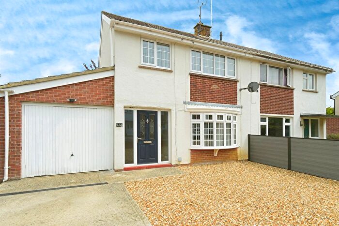 3 Bedroom Semi-Detached House For Sale In Baydon Grove, Calne, SN11