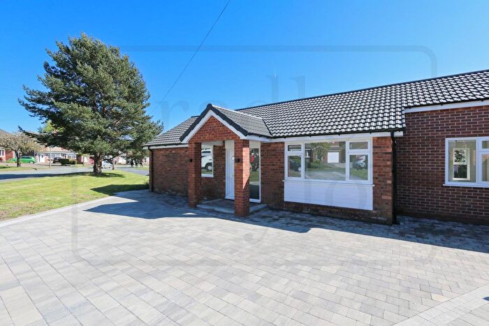 3 Bedroom Detached Bungalow For Sale In Langdale Road, Leyland, PR25