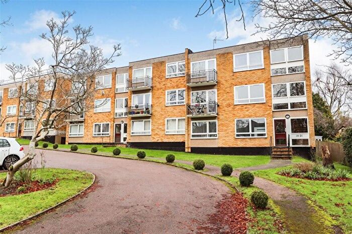 2 Bedroom Flat To Rent In Milton Road, Harpenden, AL5