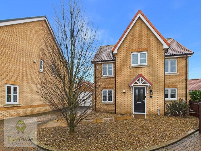 4 Bedroom Detached House For Sale In Dunnock Drive, Chattenden, Rochester, ME3