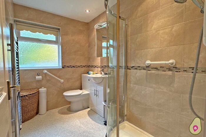 2 Bedroom Bungalow For Sale In King's Meadow, Bicester, OX26