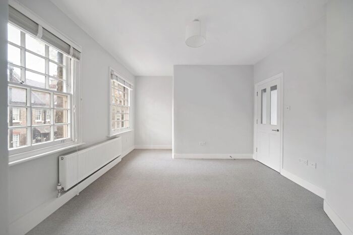 1 Bedroom Flat To Rent In Brettell Street, Walworth Village, London, SE17