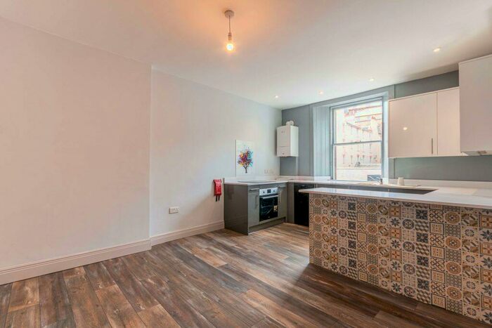 2 Bedroom Flat To Rent In L &# King Stables Road, Edinburgh, EH1