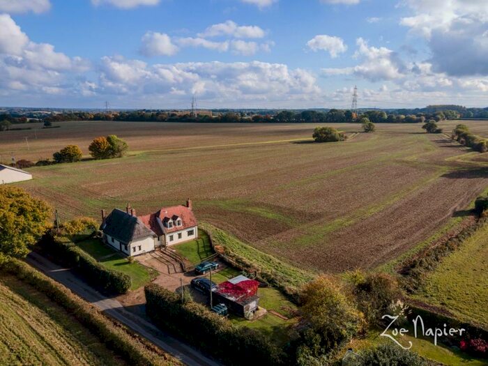 3 Bedroom Cottage For Sale In Little Henny, CO10