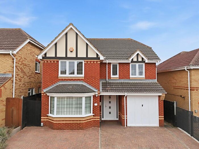 4 Bedroom Detached House For Sale In Hatton Close, Chafford Hundred, Grays, RM16
