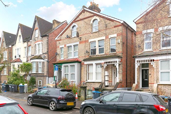 1 Bedroom Flat For Sale In Heathfield Road, South Croydon, CR0